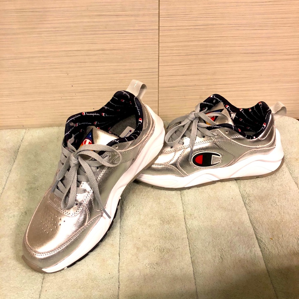 Champion Sneaker in Chrome